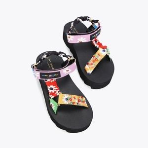 Little Girls Kurt Geiger London